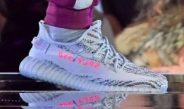 明星爆料假鞋视频播放在线观看,假鞋视频曝光，在线观看揭露制假黑幕