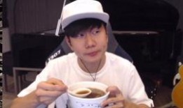 小林吃瓜第六季免费观看,免费畅享，笑料横飞，精彩不容错过！